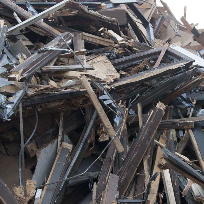 AIV Holz entsorgen: mit Holzschutzmittel kontaminiertes Altholz
